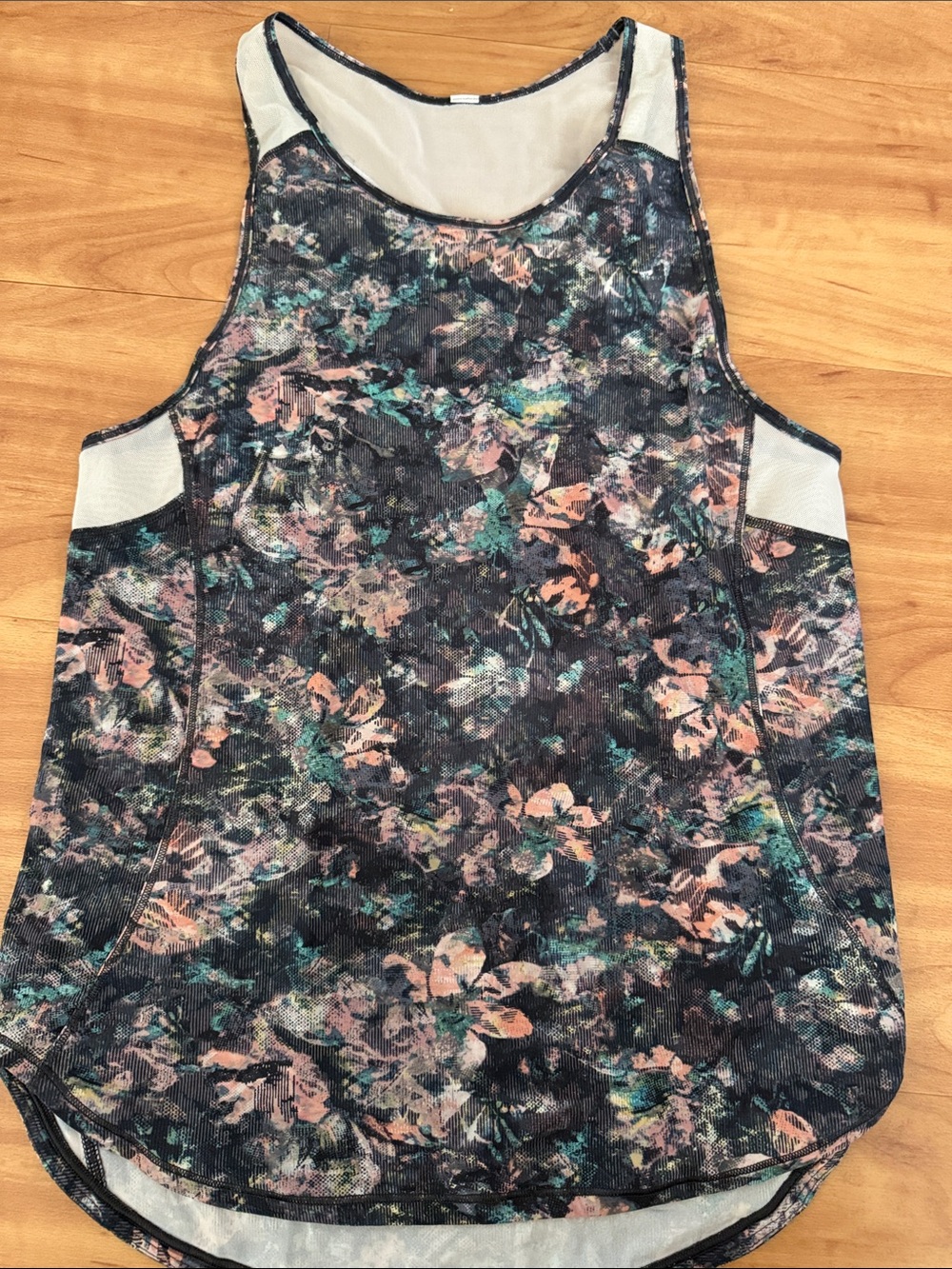 Lululemon sculpt top
